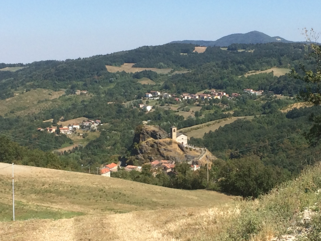 Il Borgo e la chiesa